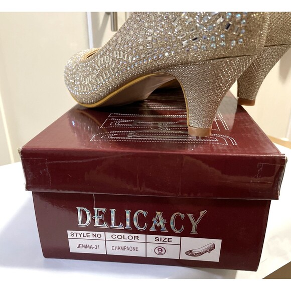DELICACY Champagne Gold Rhinestone Heels Shoes Sz 9 NWBox Party Holiday Cocktail - Picture 8 of 9